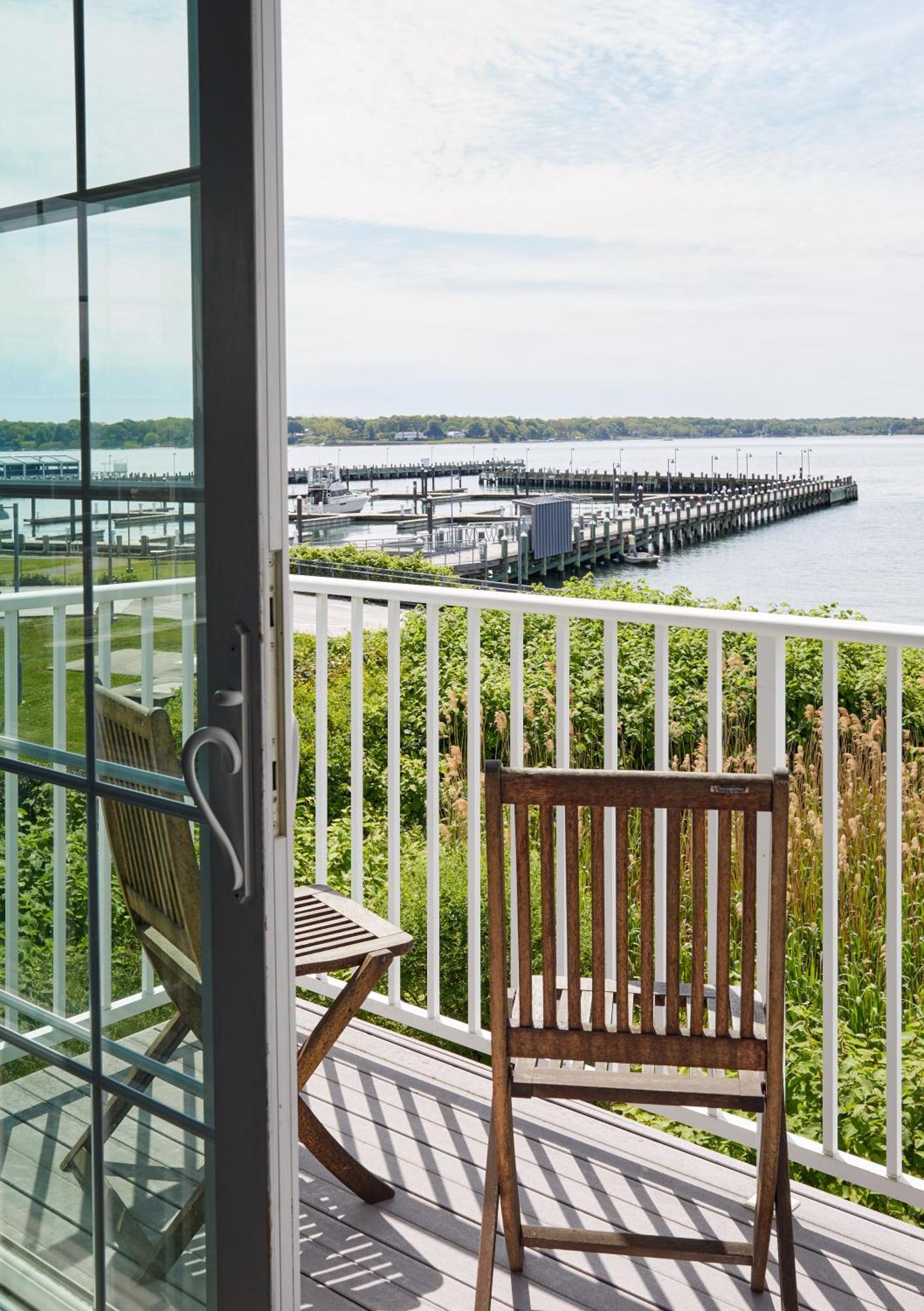 The Harbor Front 3* Greenport