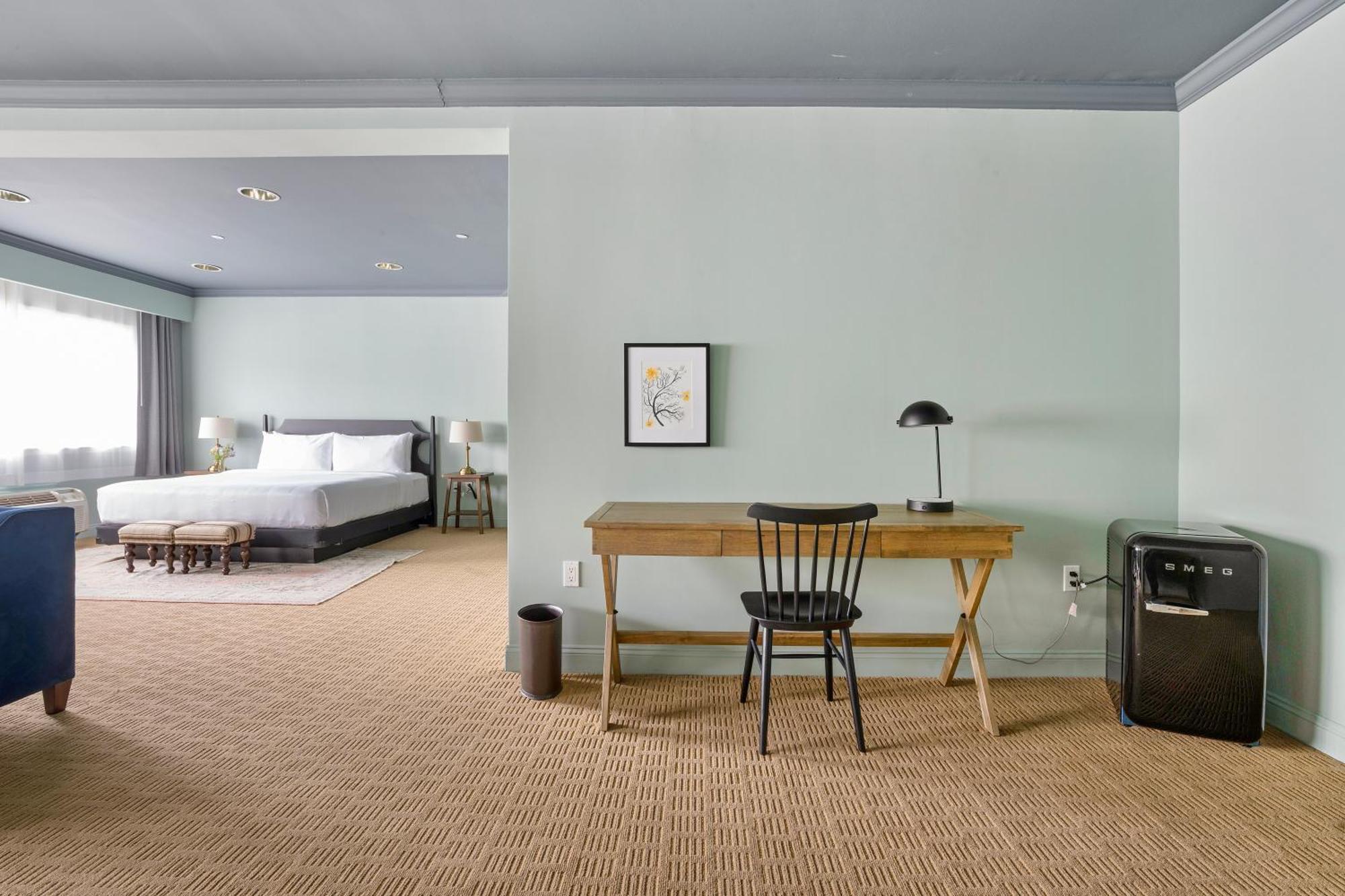 The Harbor Front Hotel 3*