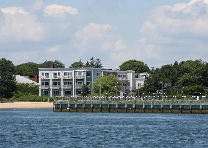 The Harbor Front Inn