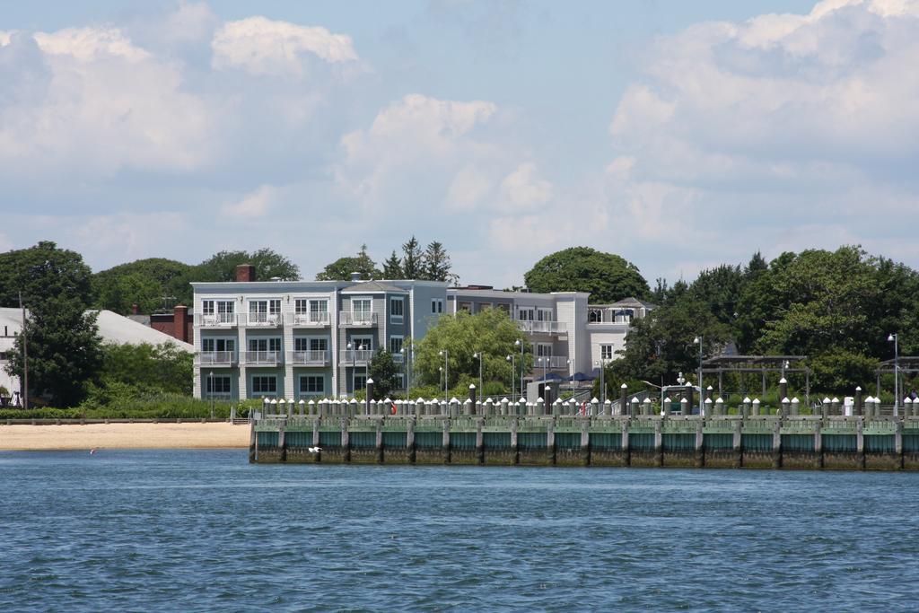 Hotel The Harbor Front 3*